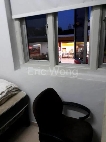 Master Room Bungalow (Landed) for Rent in  Pasir Panjang Road - Image 2